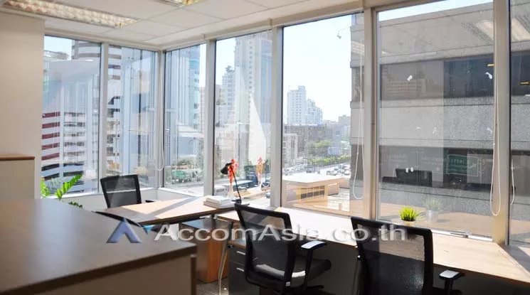  1  Office Space For Rent in Ploenchit ,Bangkok BTS Ploenchit at Q House Ploenchit Service Office AA10196